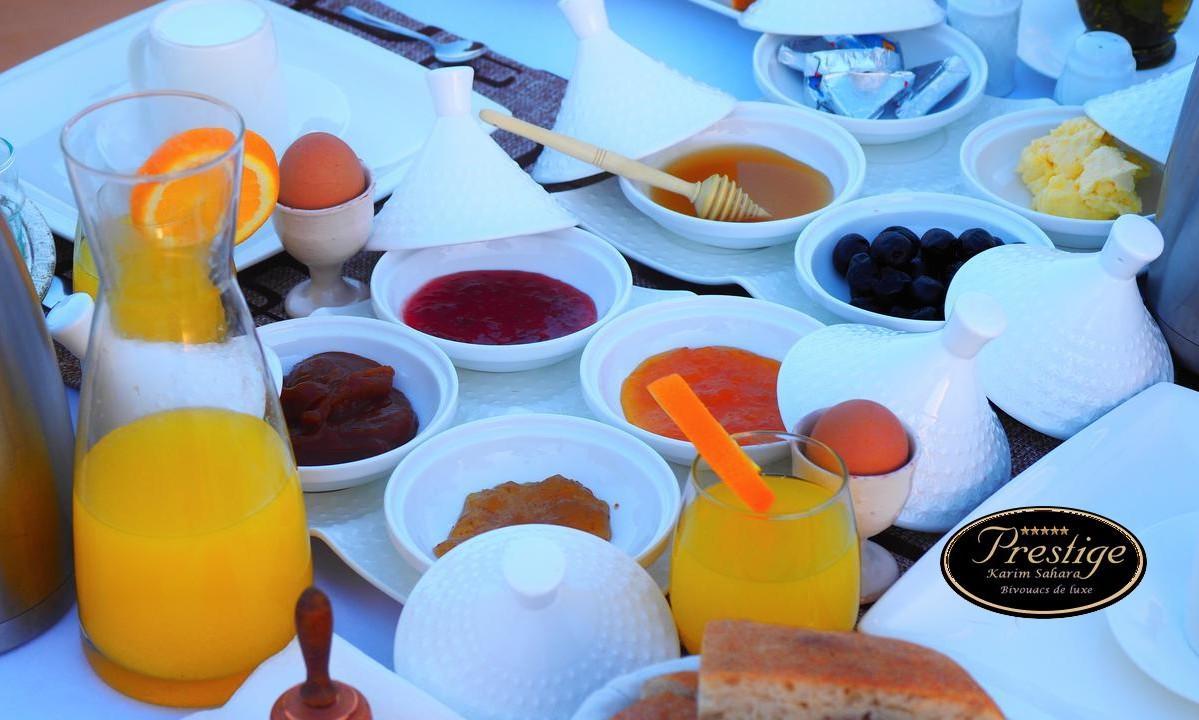 Karim Sahara Prestige Hotel ซากอร่า ภายนอก รูปภาพ